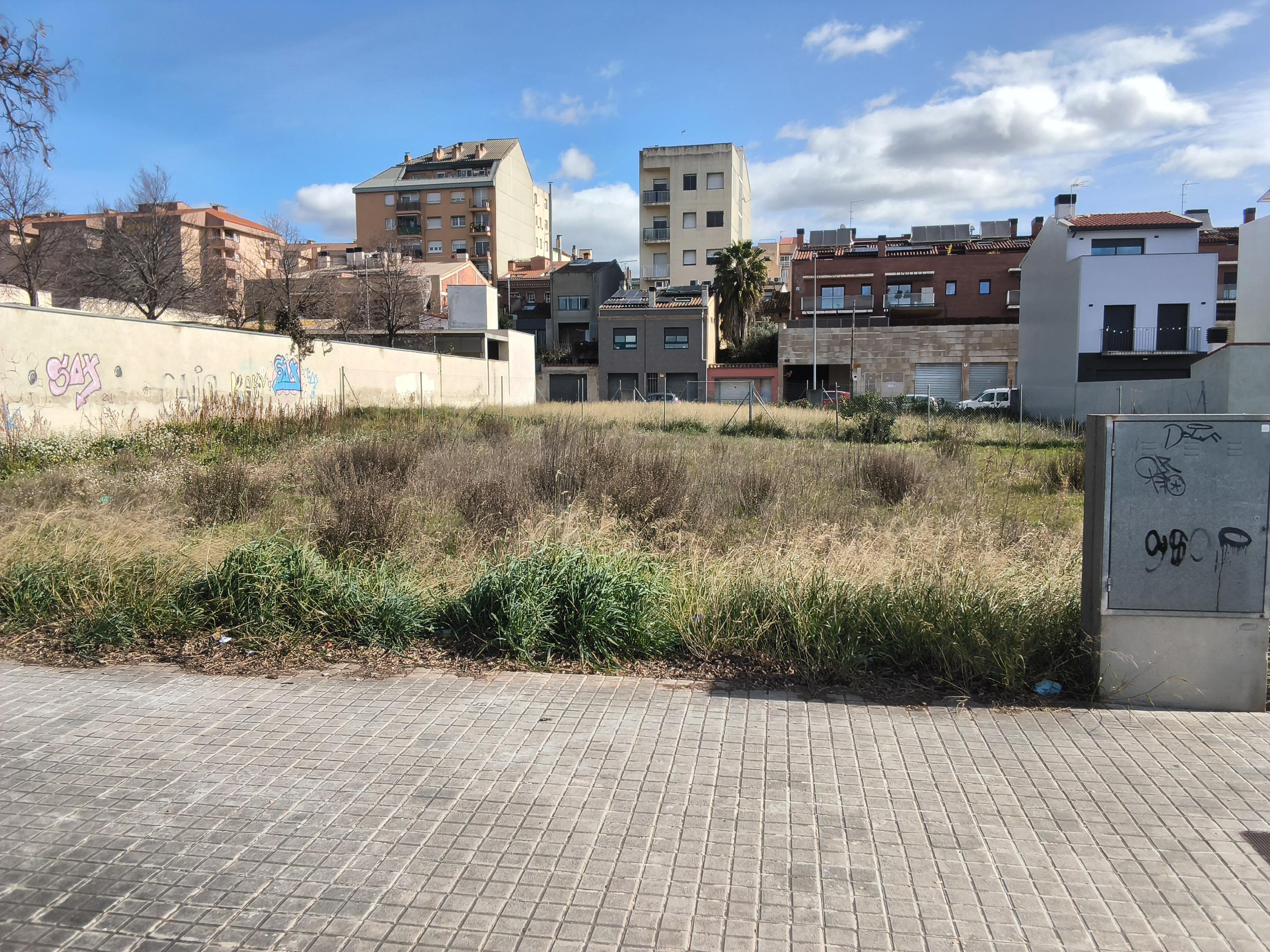 Imagen 4 Solar Urbano en venta en Granollers / Urbanización en Granollers zona muy tranquila.