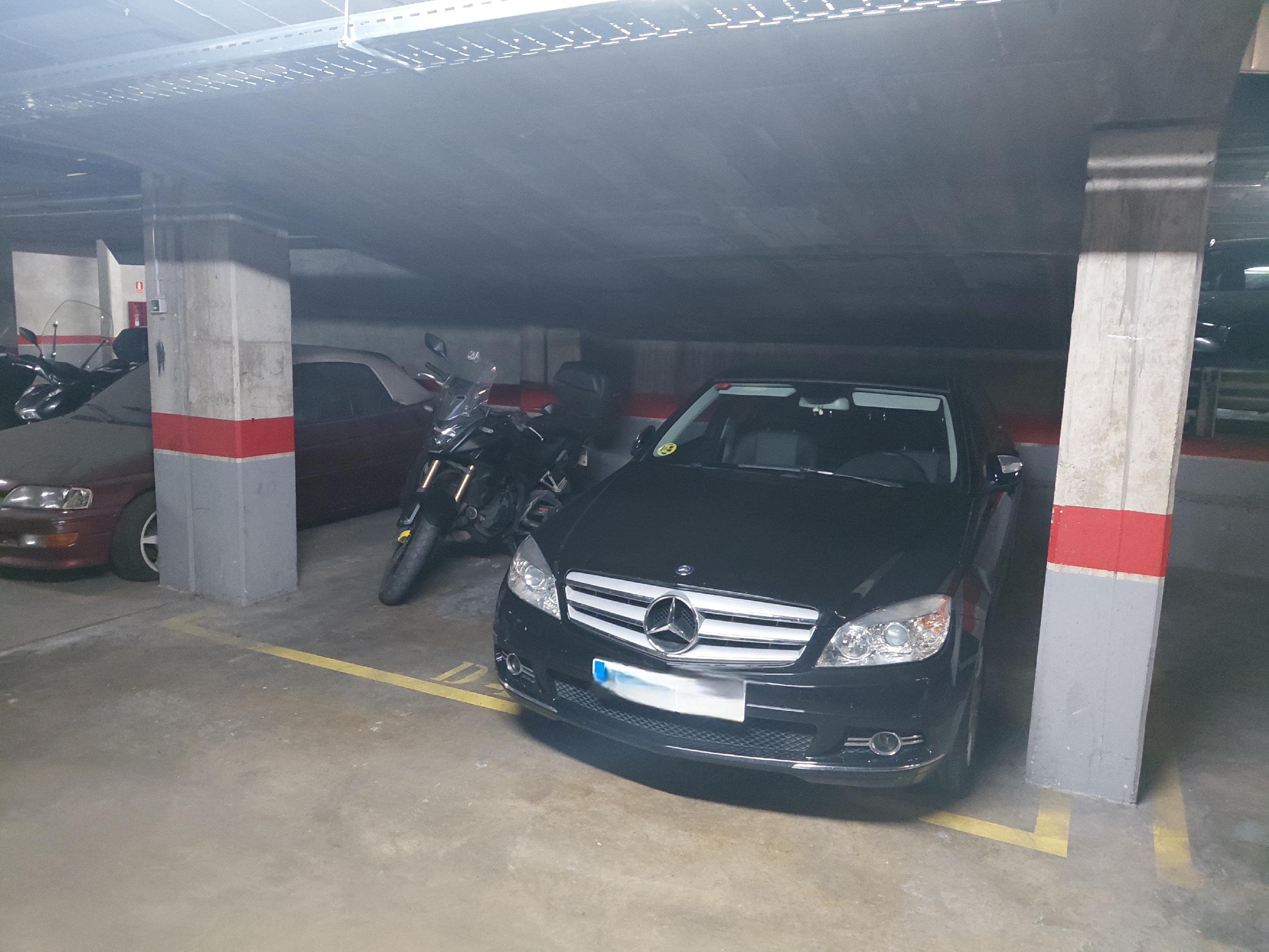 Imagen 4 Parking Coche en venta en Badalona / A 50 metros de la playa de Badalona