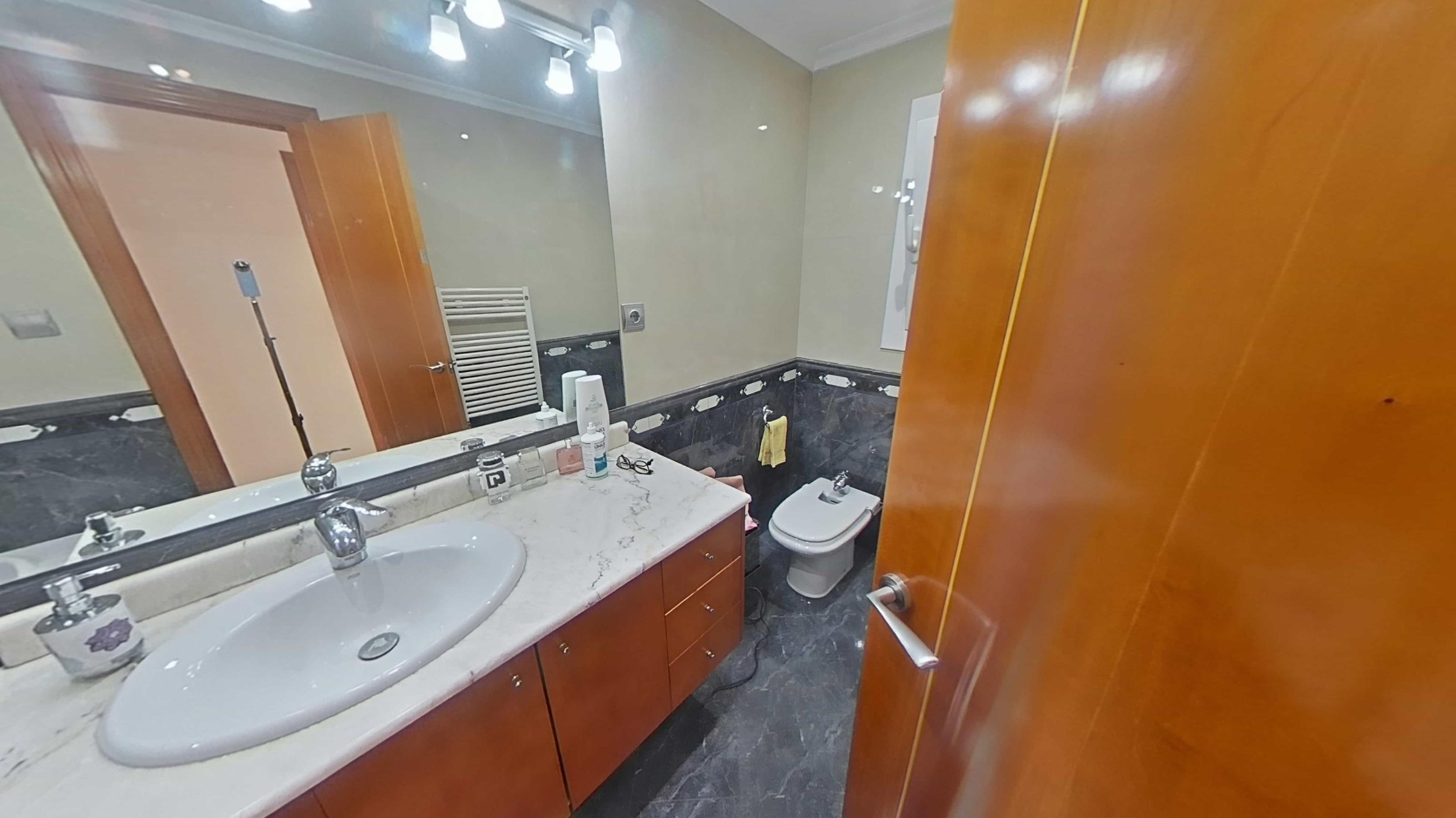 Imagen 23 Piso en venta en Montornès Del Vallès / Piso en la sexta planta en el  centro de Montornes 