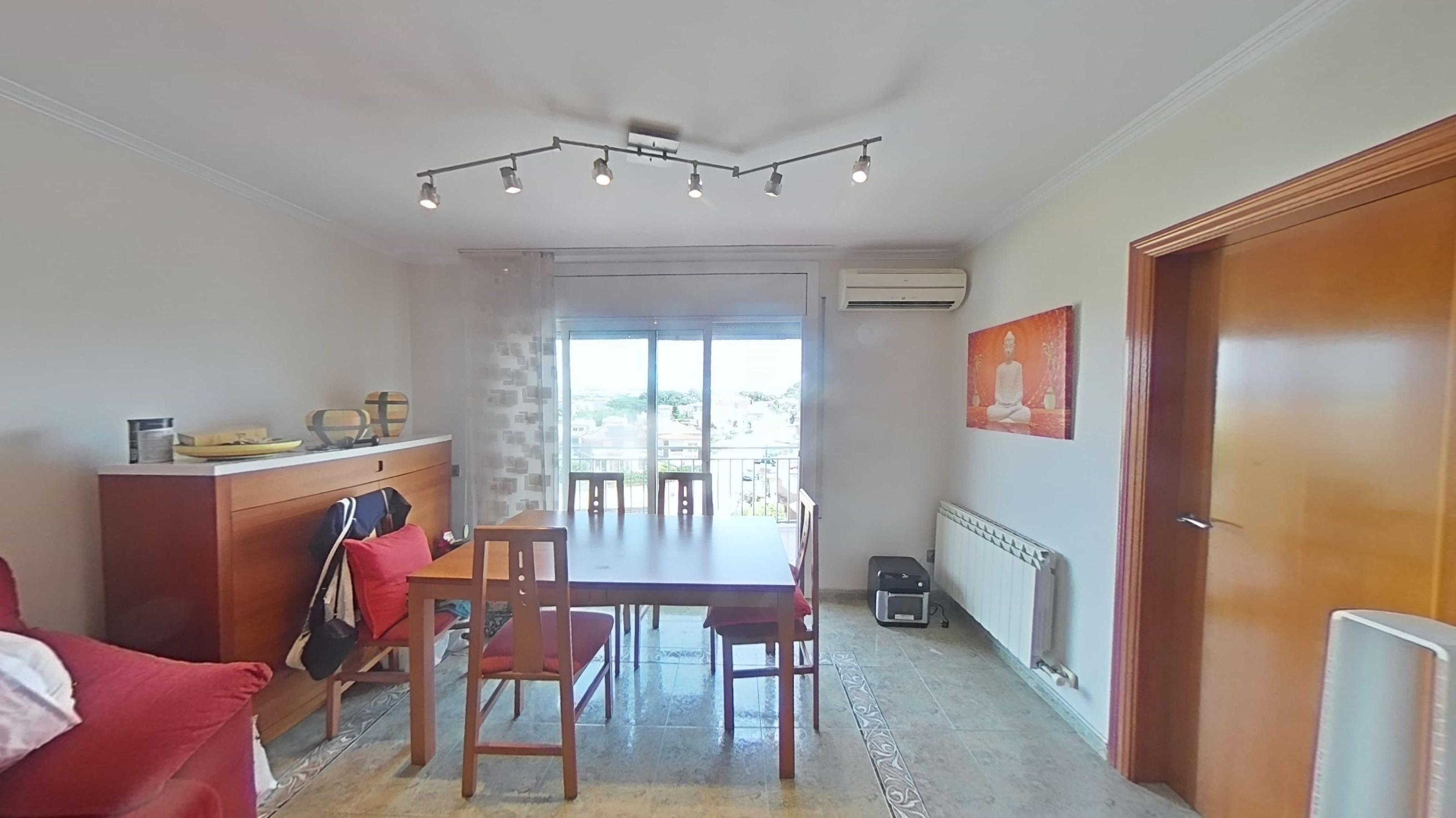 Imagen 3 Piso en venta en Montornès Del Vallès / Piso en la sexta planta en el  centro de Montornes 