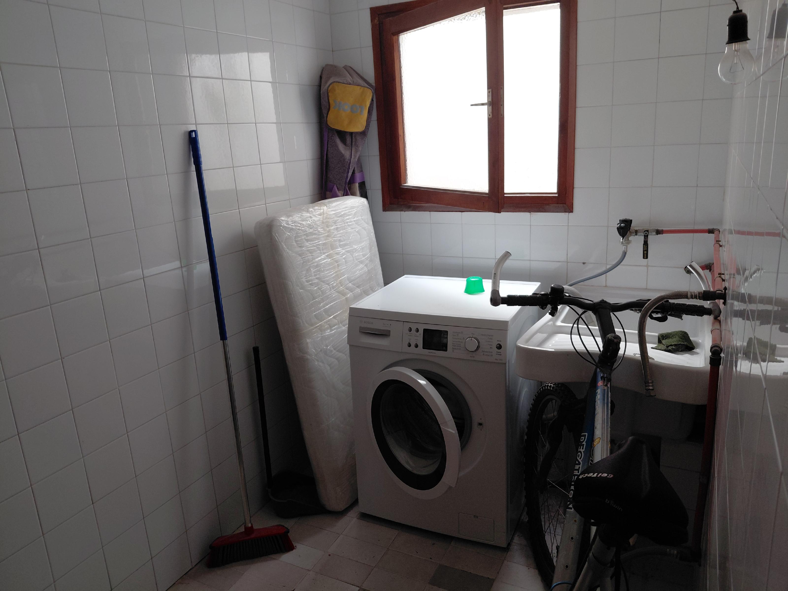Imagen 11 Piso en venta en Montornès Del Vallès / Piso en la sexta planta en el  centro de Montornes 
