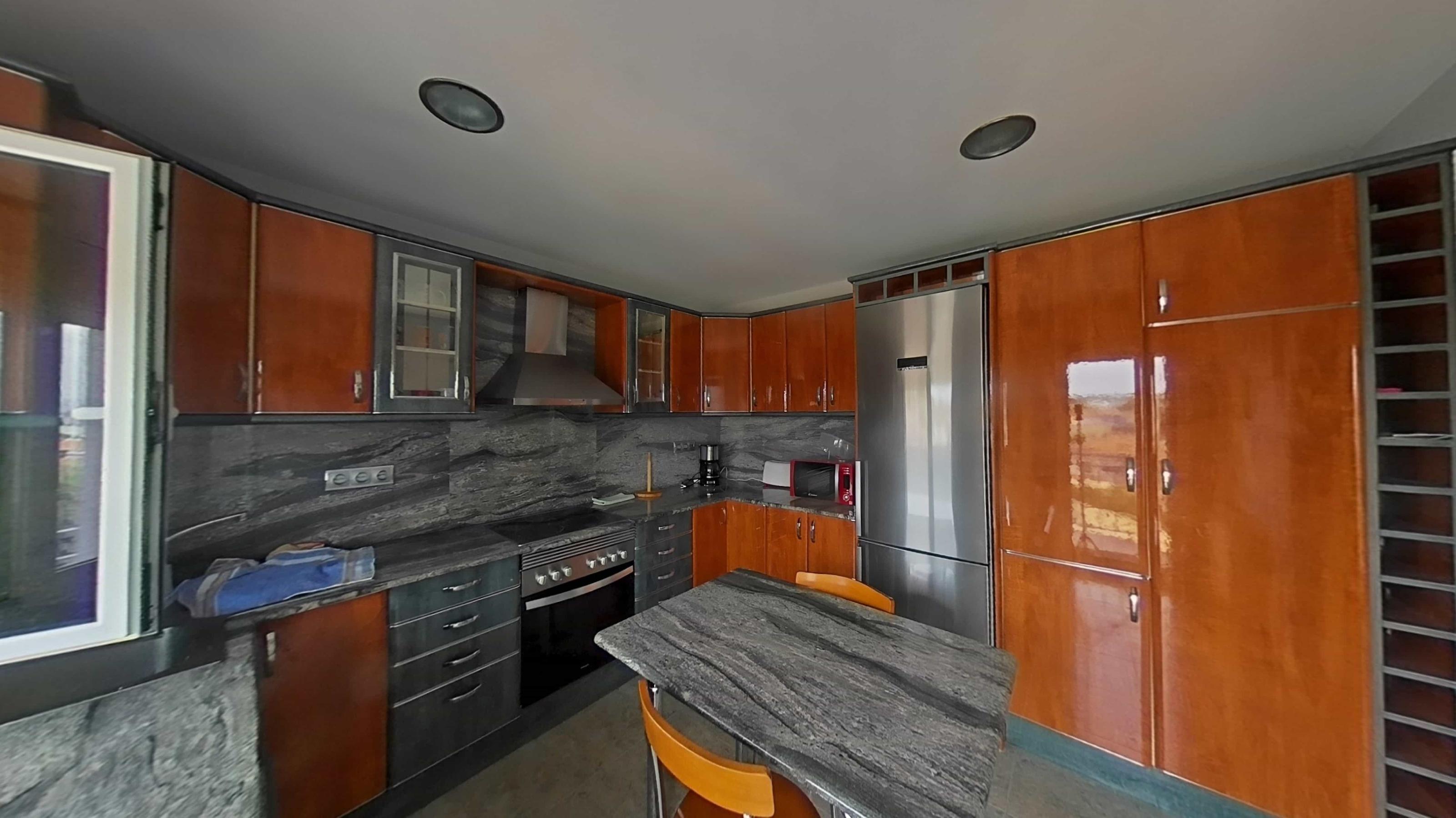 Imagen 9 Piso en venta en Montornès Del Vallès / Piso en la sexta planta en el  centro de Montornes 