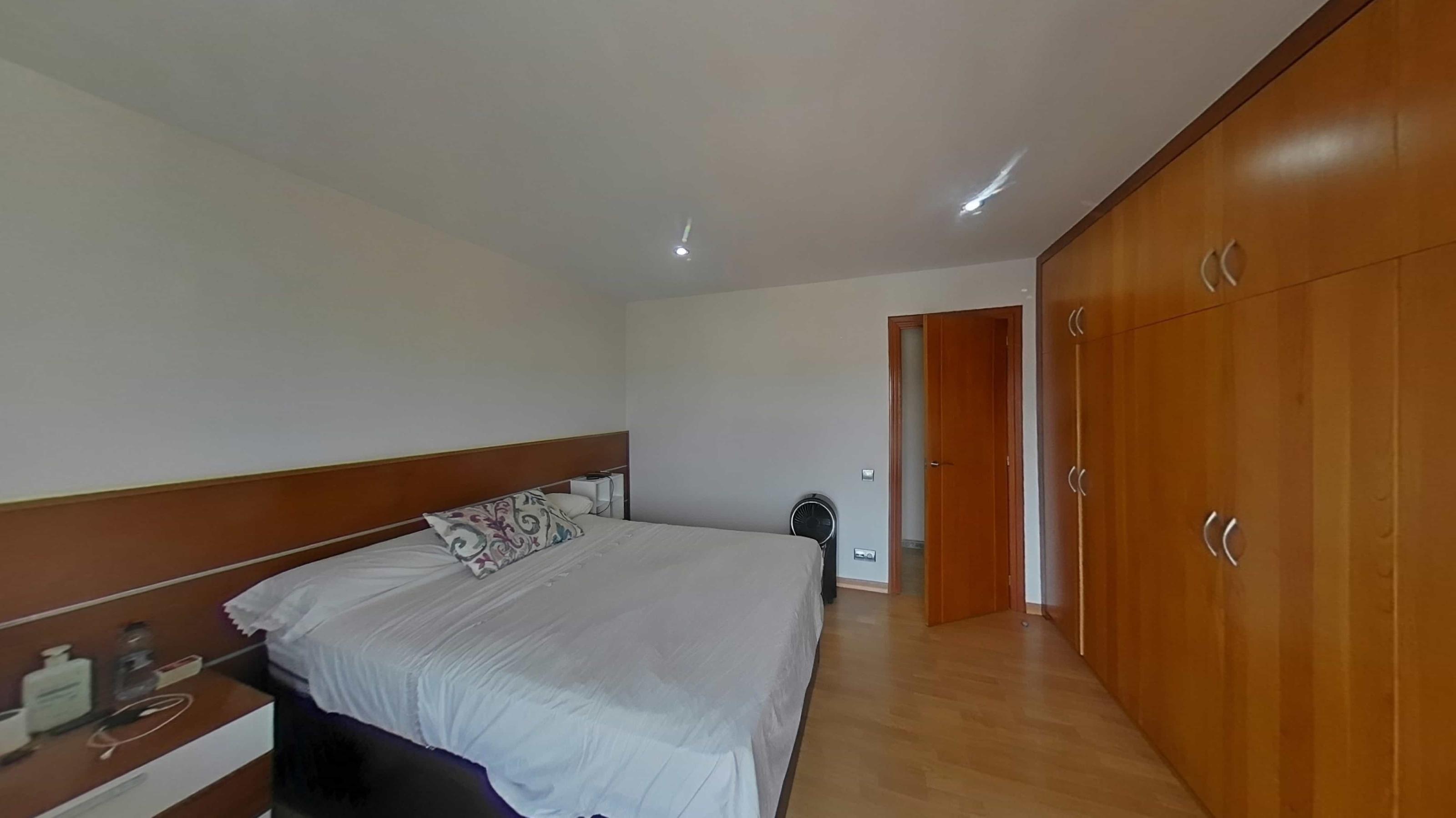 Imagen 11 Piso en venta en Montornès Del Vallès / Piso en la sexta planta en el  centro de Montornes 