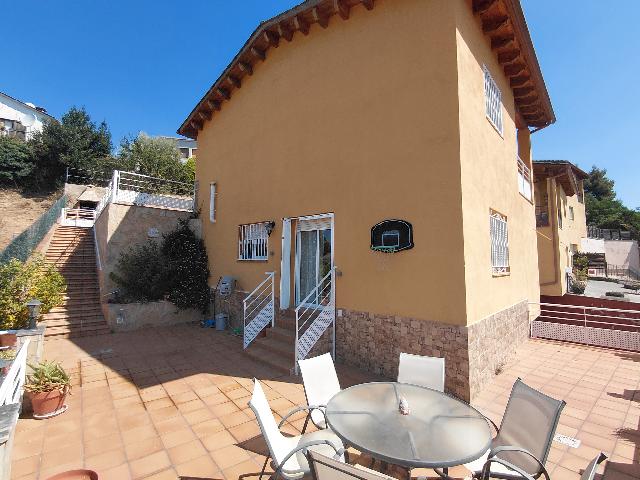 Imagen 2 Inmueble 304343 - Casa Aislada en venta en Sant Pere De Vilamajor / Casa en Sant Pere de Vilamajor, zona muy...