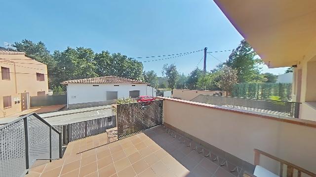Imagen 18 Inmueble 304379 - Casa Pareada en venta en Gualba / Casa luminosa con jardín y vistas al Montseny en Gualba 