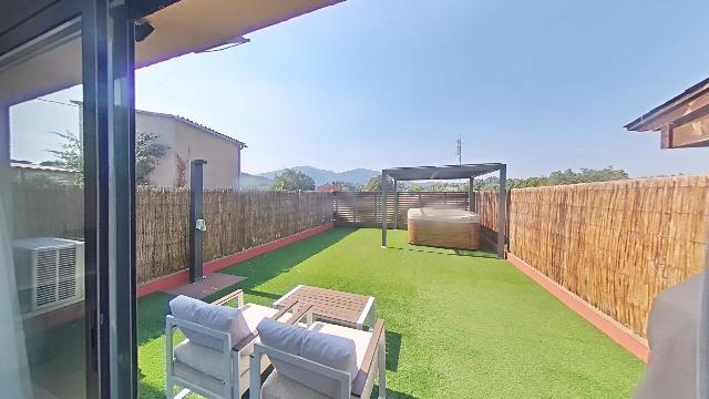 Imagen 8 Inmueble 304379 - Casa Pareada en venta en Gualba / Casa luminosa con jardín y vistas al Montseny en Gualba 