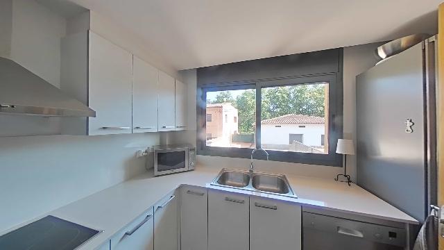 Imagen 10 Inmueble 304379 - Casa Pareada en venta en Gualba / Casa luminosa con jardín y vistas al Montseny en Gualba 
