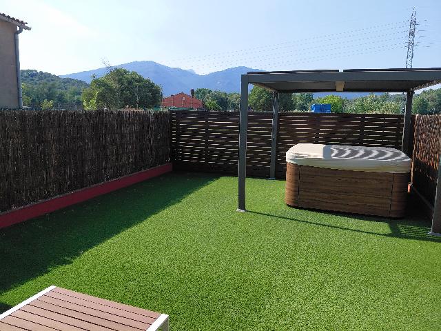 Imagen 8 Inmueble 304379 - Casa Pareada en venta en Gualba / Casa luminosa con jardín y vistas al Montseny en Gualba 