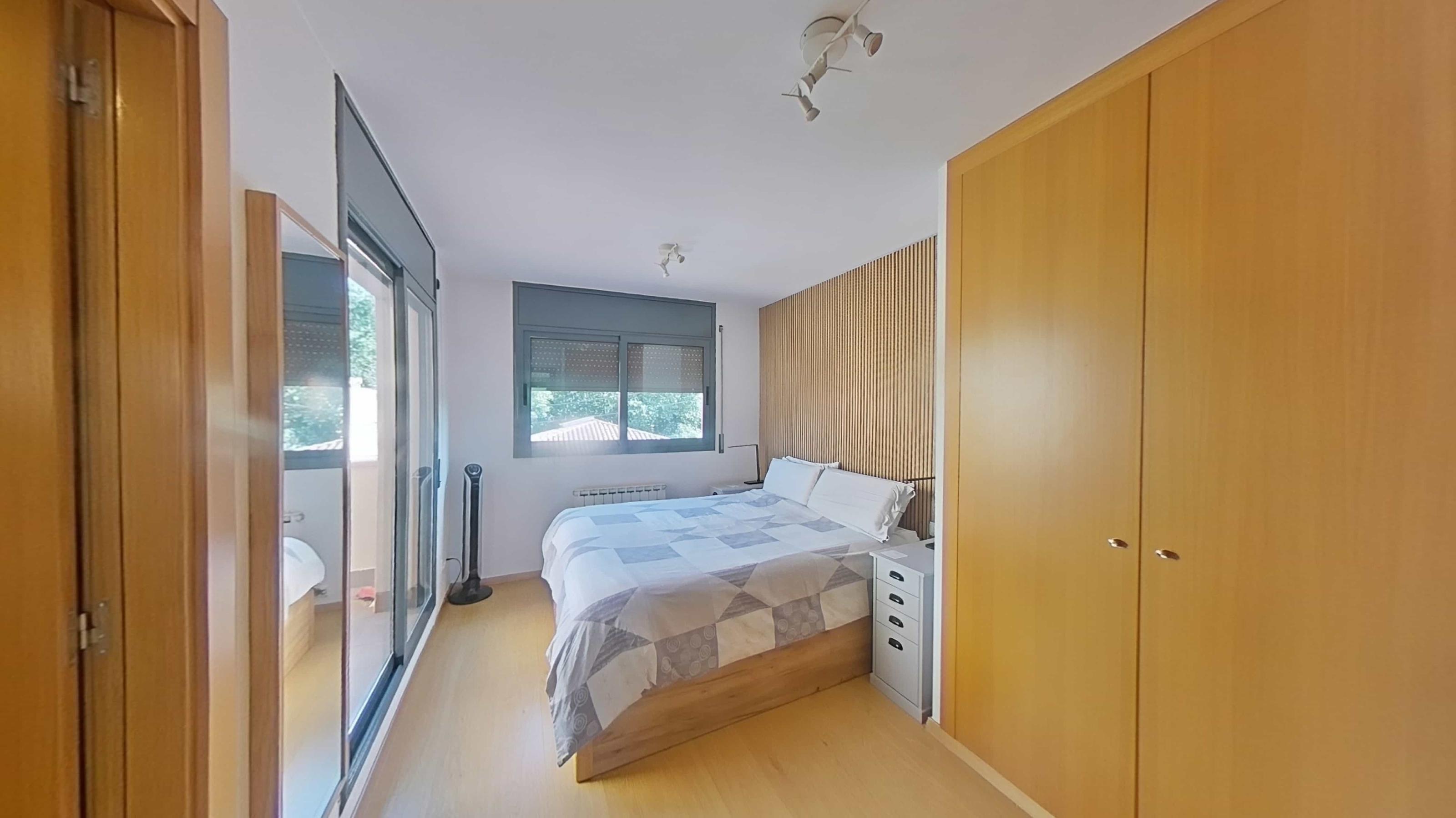Imagen 15 Casa Pareada en venta en Gualba / Casa luminosa con jardín y vistas al Montseny en Gualba 