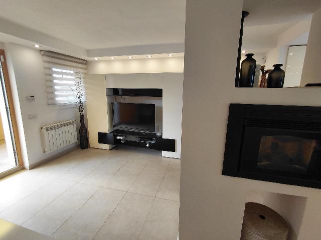 Imagen 3 Inmueble 305914 - Piso en venta en Montornès Del Vallès / Duplex en el centro de Montornes del Valles