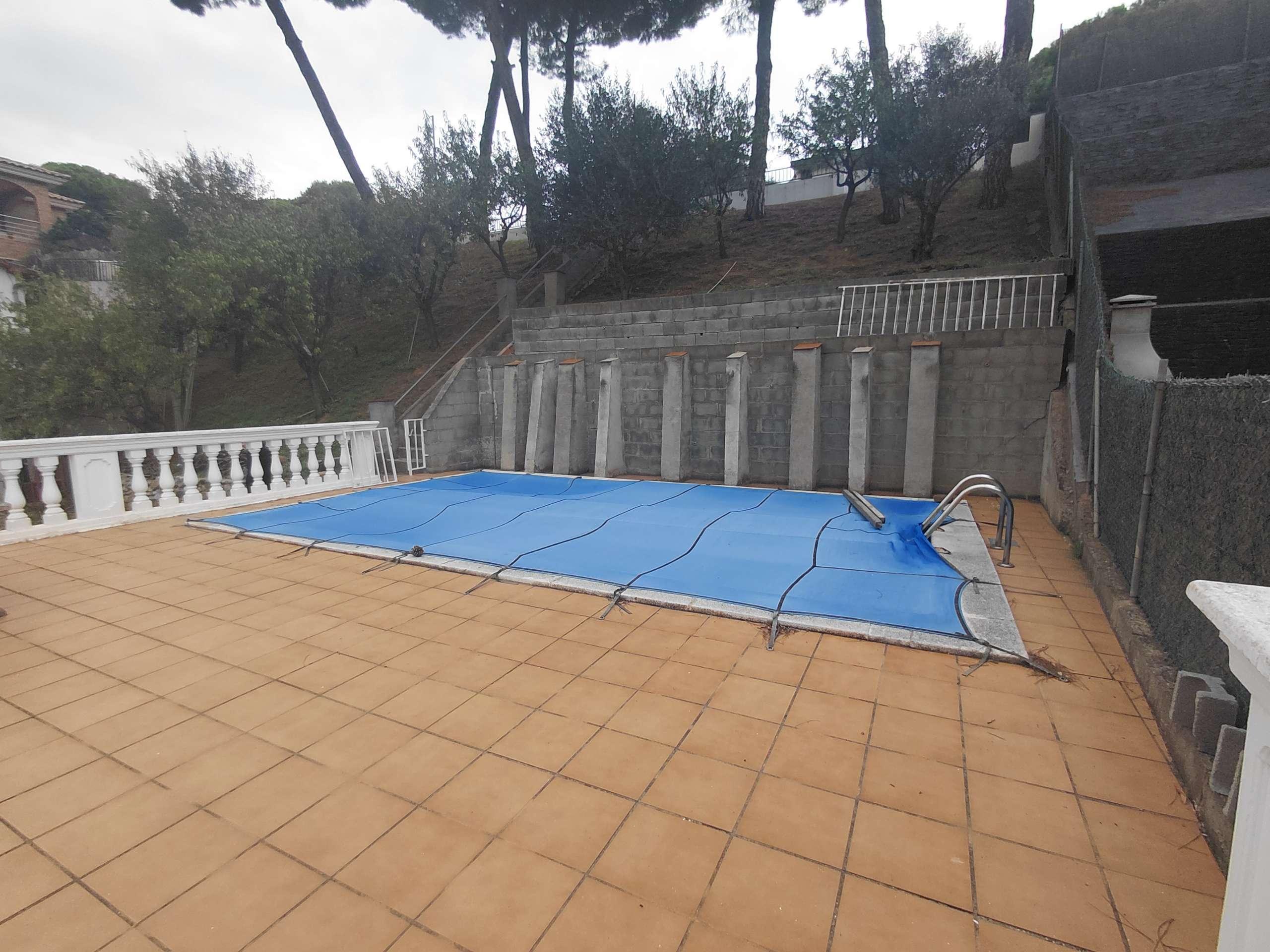 Imagen 7 Casa en venta en Sant Fost De Campsentelles / Gran casa con piscina a 10 min. de Badalona