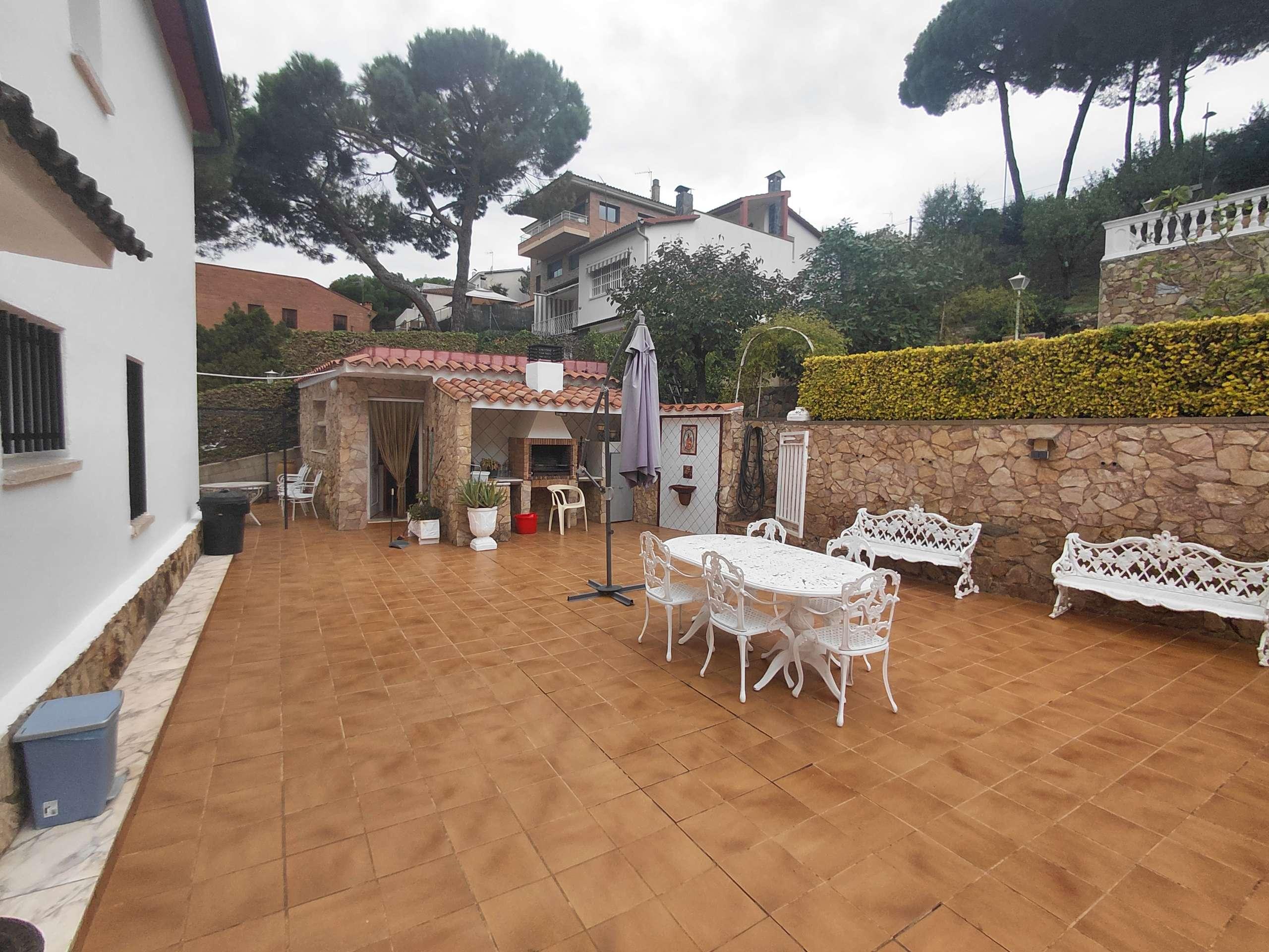 Imagen 5 Casa en venta en Sant Fost De Campsentelles / Gran casa con piscina a 10 min. de Badalona