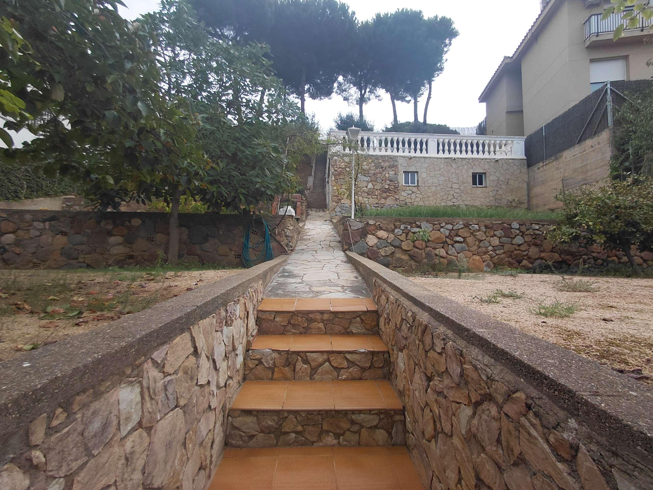 Imagen 11 Casa en venta en Sant Fost De Campsentelles / Gran casa con piscina a 10 min. de Badalona