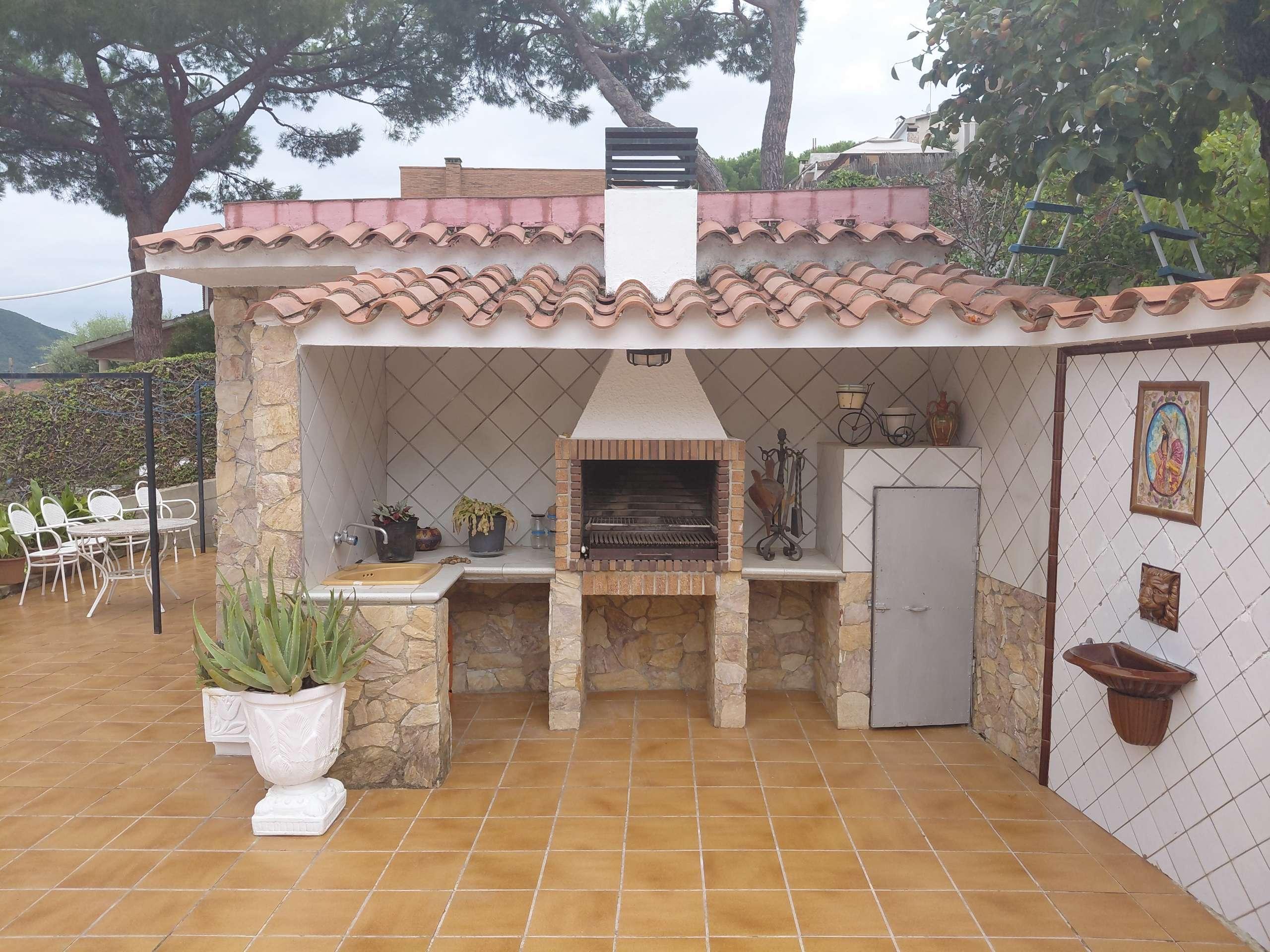 Imagen 4 Casa en venta en Sant Fost De Campsentelles / Gran casa con piscina a 10 min. de Badalona