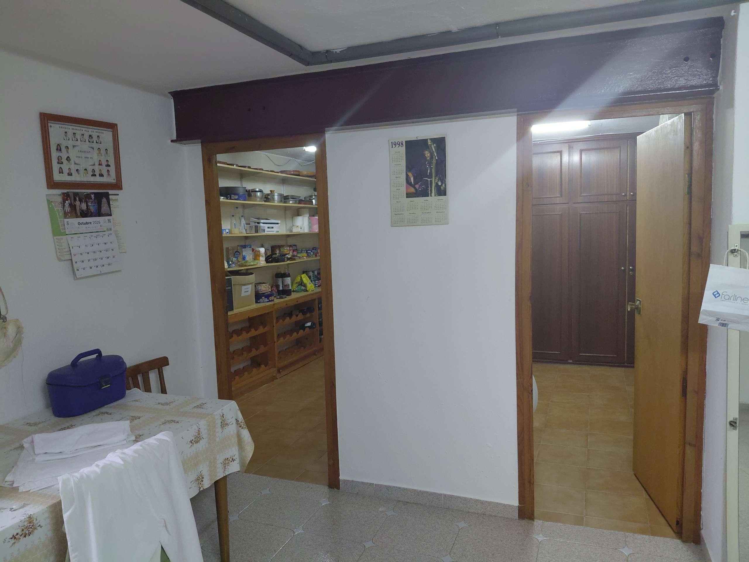 Imagen 23 Casa en venta en Sant Fost De Campsentelles / Gran casa con piscina a 10 min. de Badalona