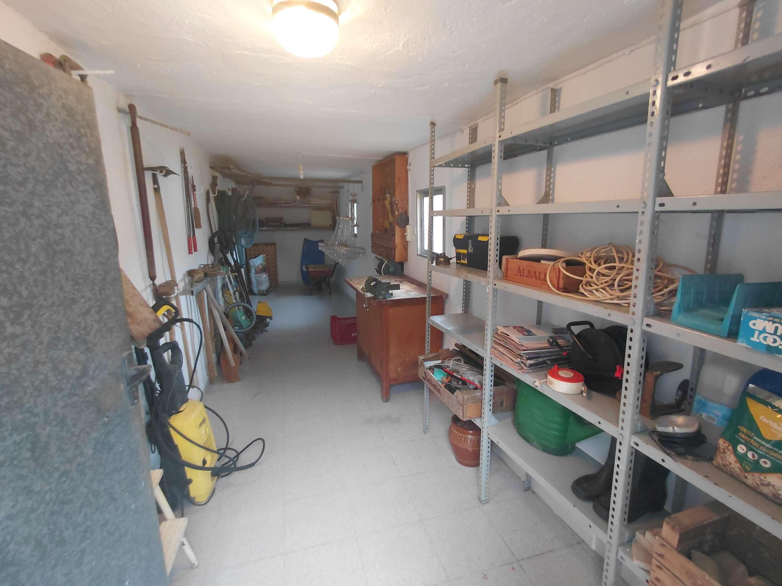 Imagen 19 Casa en venta en Sant Fost De Campsentelles / Gran casa con piscina a 10 min. de Badalona