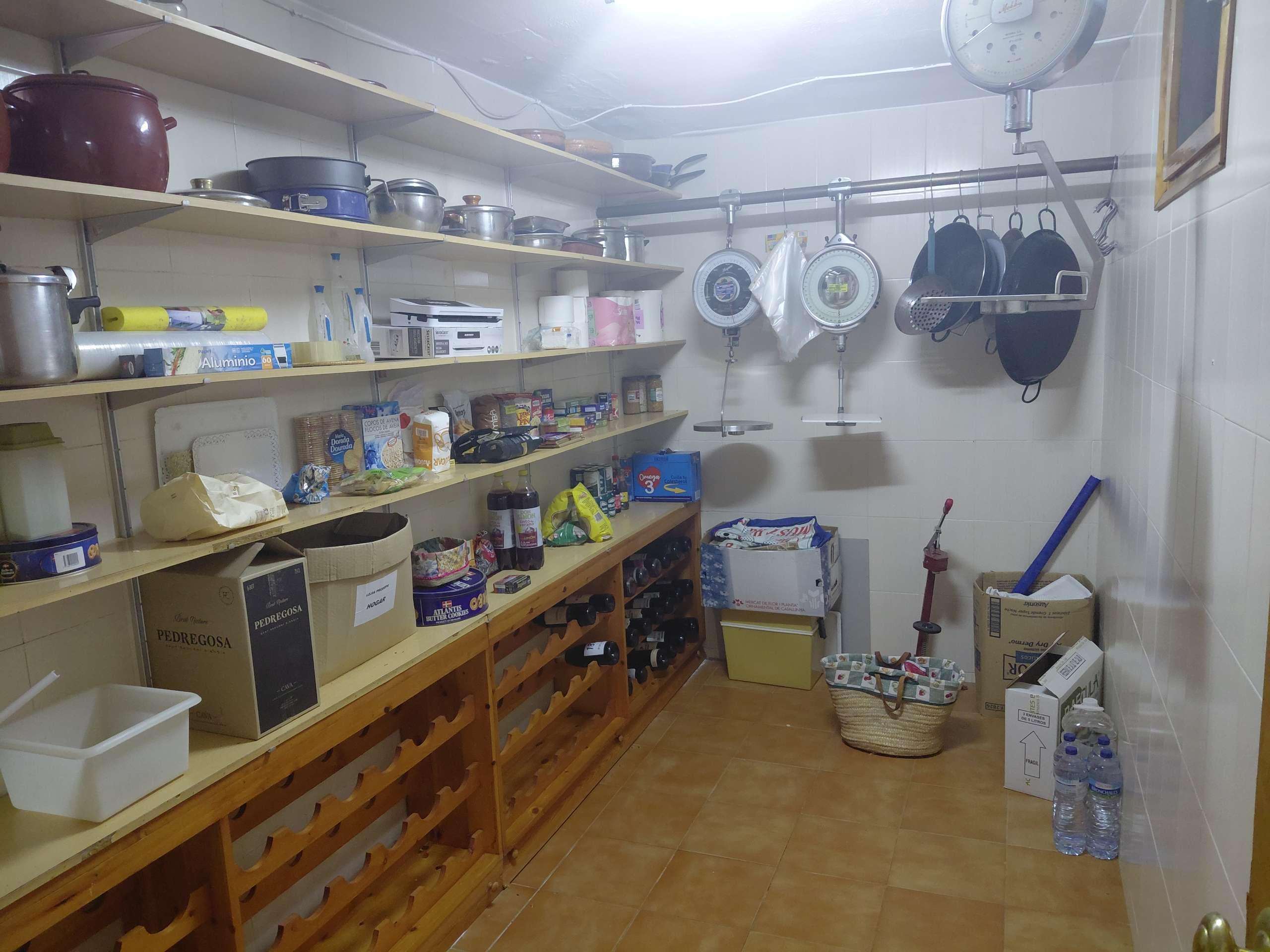 Imagen 20 Casa en venta en Sant Fost De Campsentelles / Gran casa con piscina a 10 min. de Badalona