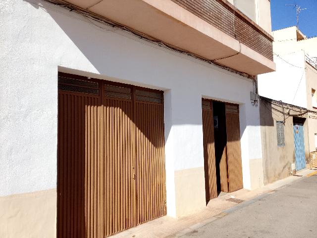 Imagen 1 Inmueble 300812 - Local Comercial en venta en Alcora (L´) /   Espacio suficiente para cuatro coches ,  en  e...