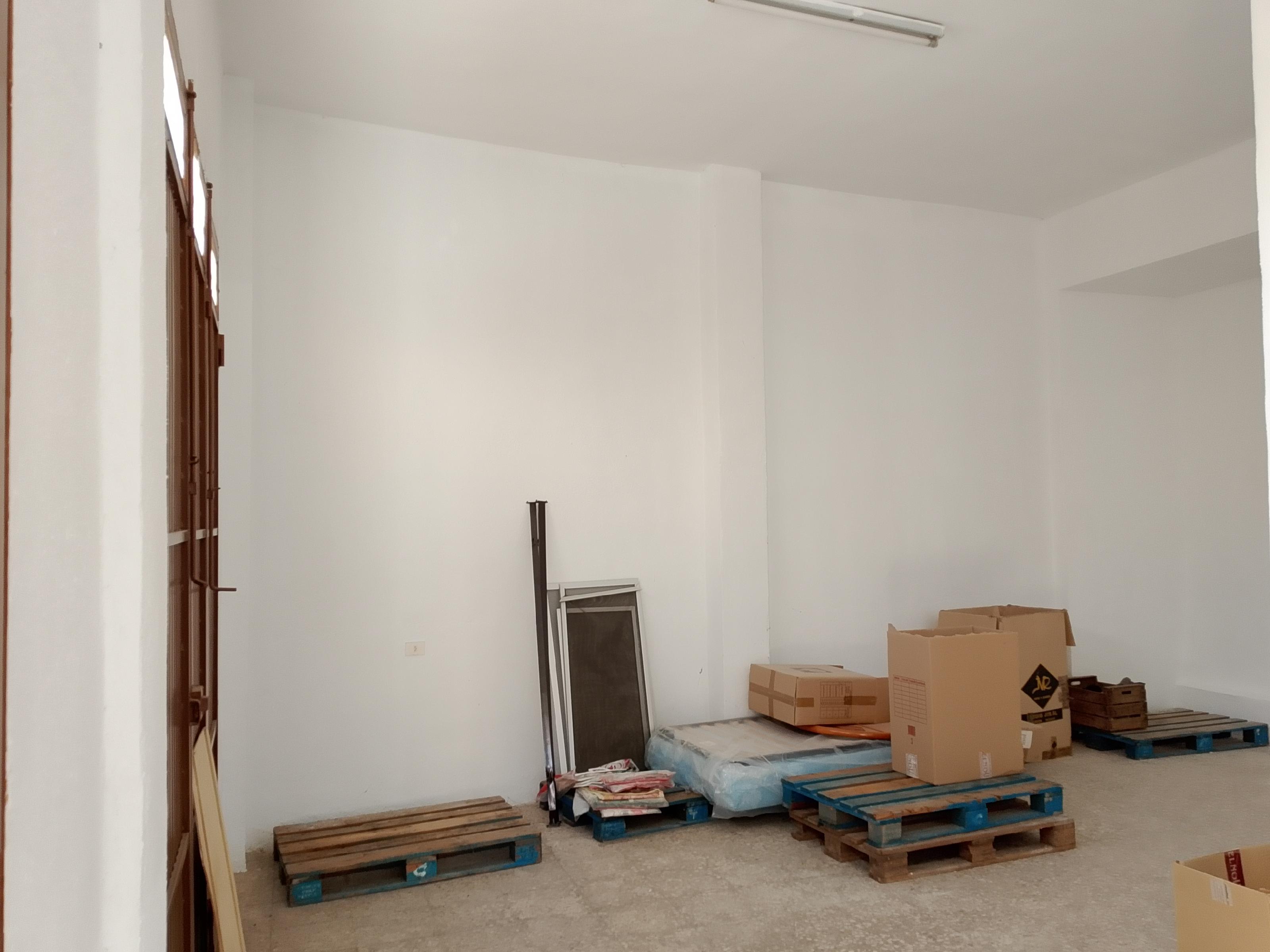 Imagen 10 Local Comercial en venta en Alcora L´ /   Espacio suficiente para cuatro coches ,  en  e...