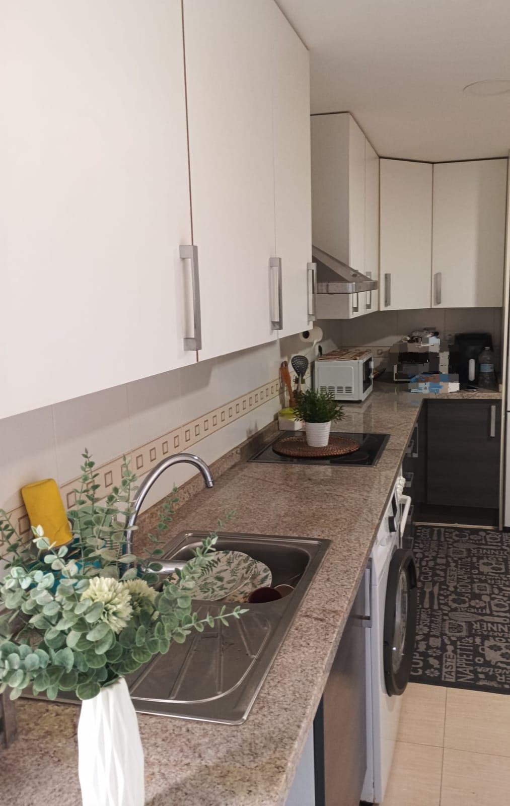 Imagen 6 Piso en venta en Castellón De La Plana/castelló De La Plana / A 300 mts de supermercados, ...