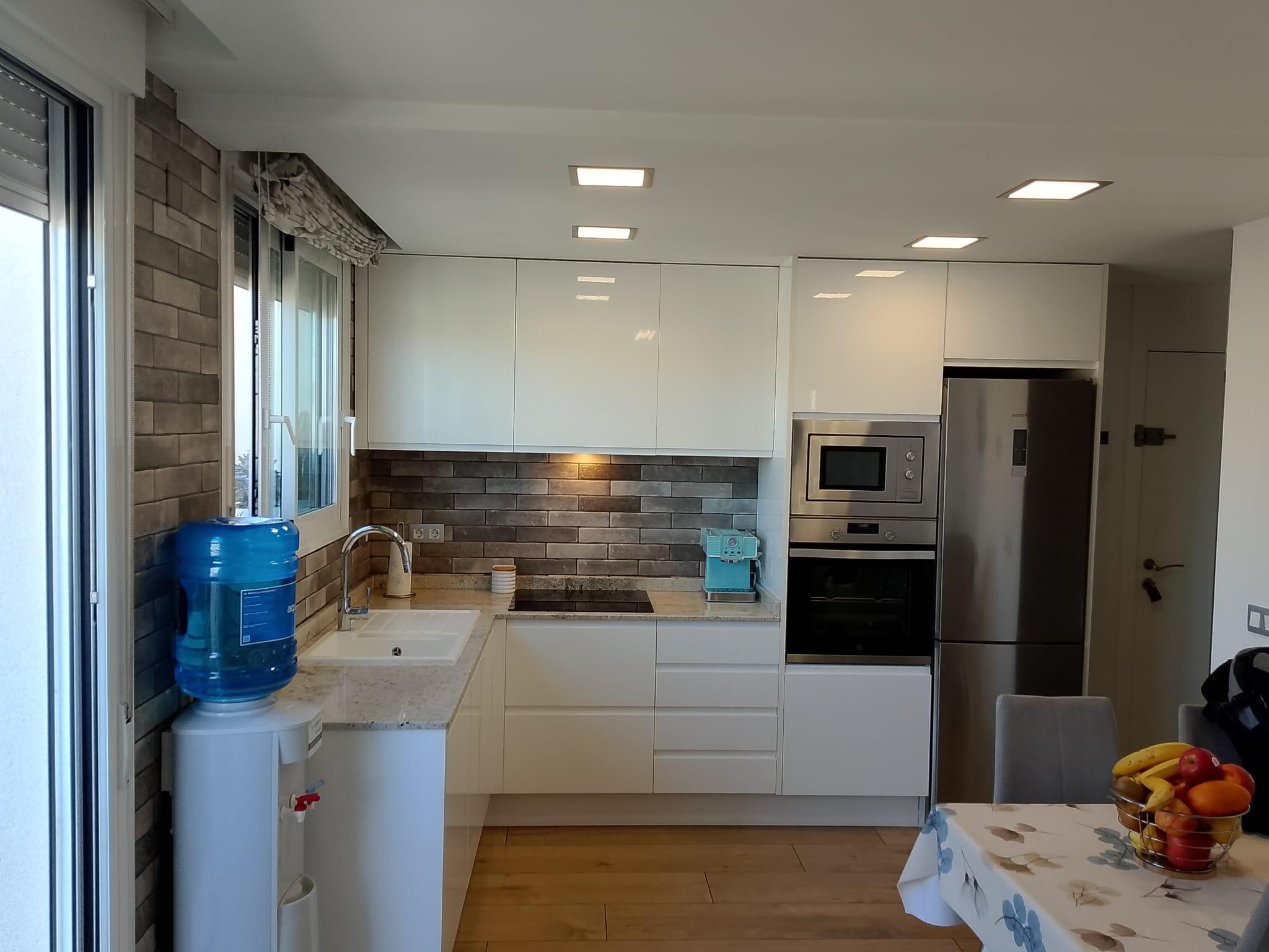 Imagen 3 Ático en venta en Castellón De La Plana/castelló De La Plana /  Ubicado en Tárrega Montebl...