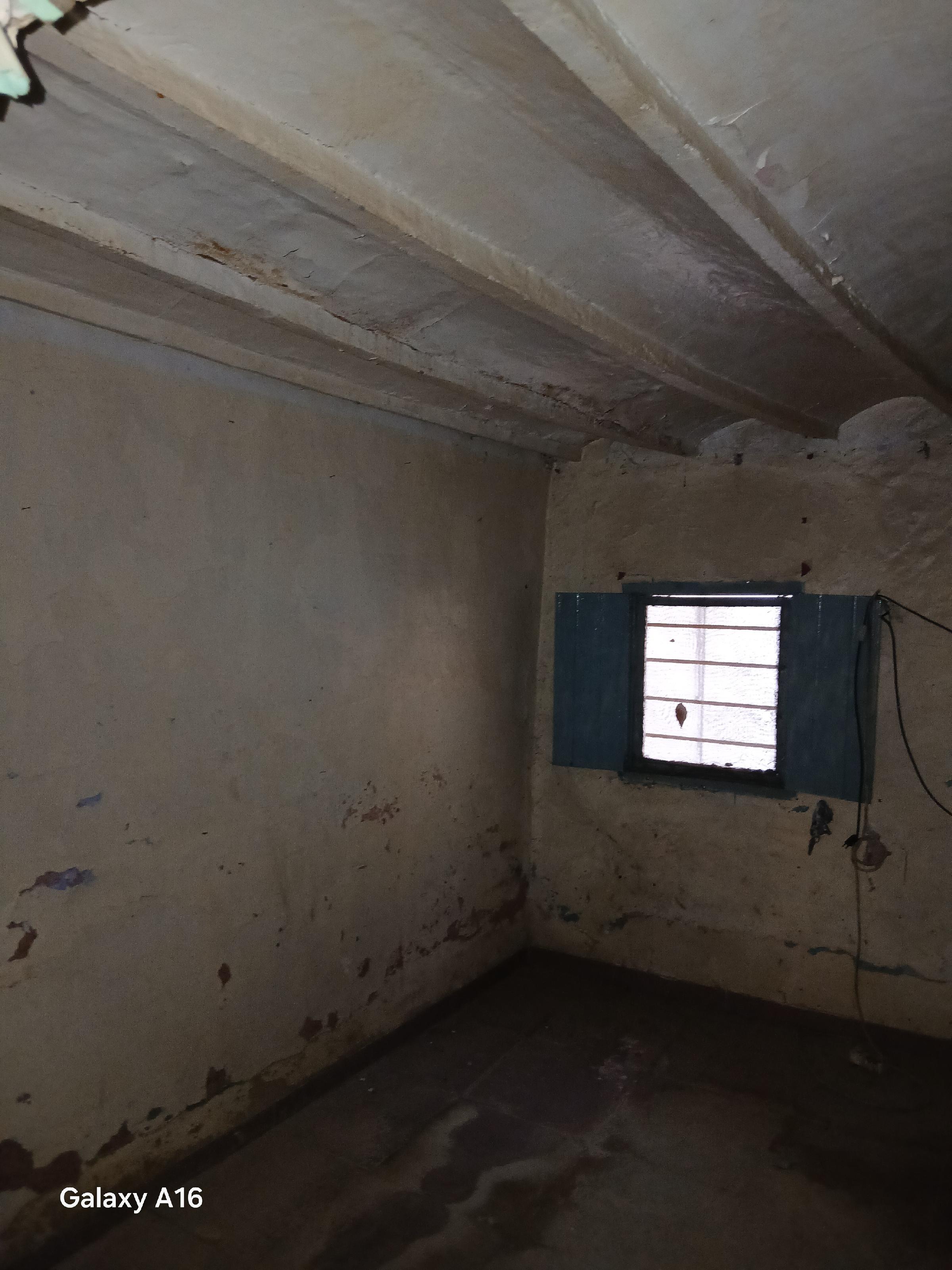 Imagen 8 Casa Adosada en venta en Onda /   Barrio del tosalet, justamente detrás del castillo.