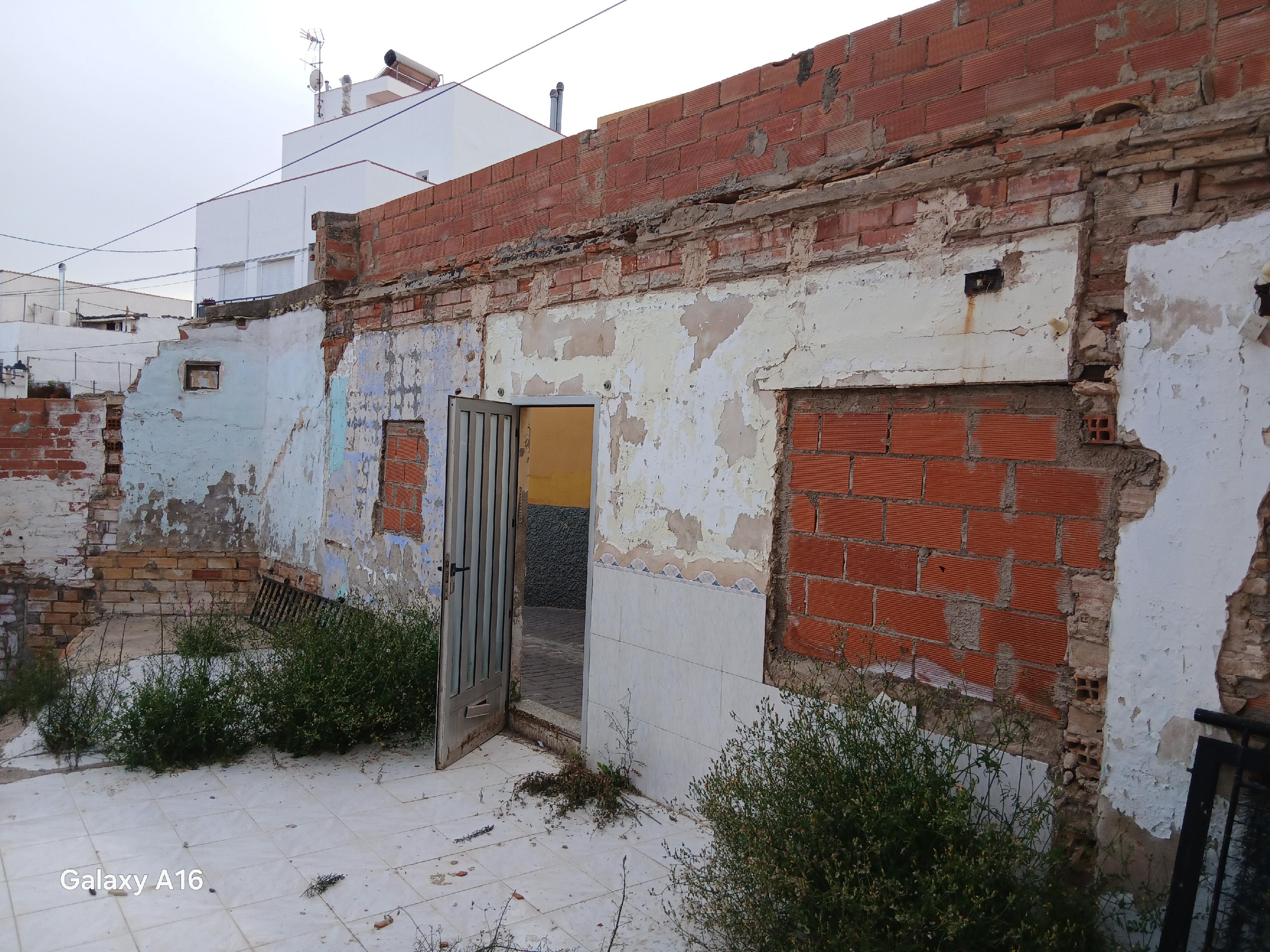 Imagen 10 Casa Pareada en venta en Onda /  Urbanización tranquila en una buena zona, Oportunidad