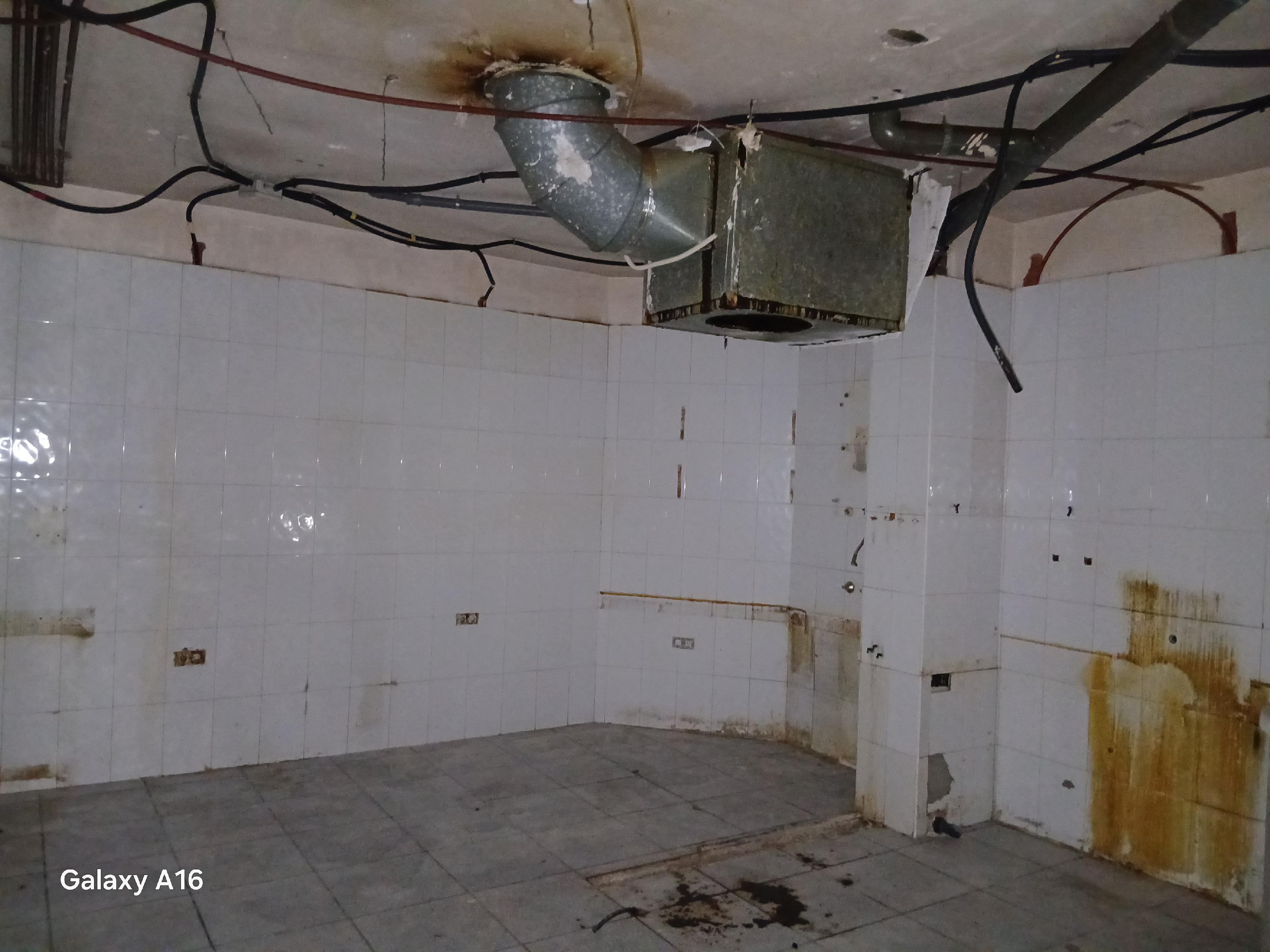 Imagen 3 Local Comercial en venta en Sant Joan De Moró /  Detrás del ayuntamineto  a un paso de  fi...