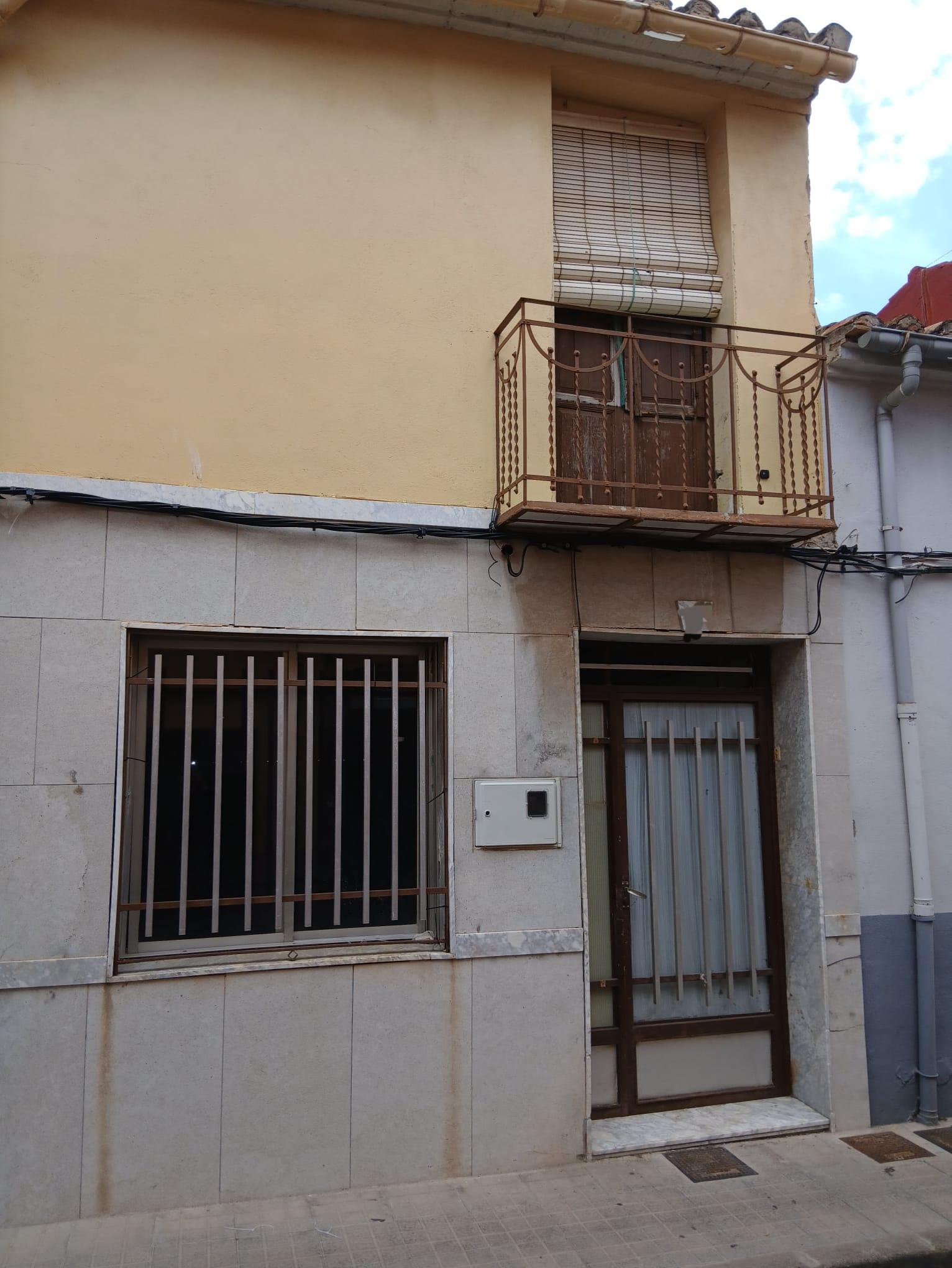 Imagen 1 Casa Pareada en venta en Vila-real /  En pleno centro de Villarreal, cerca de servicios