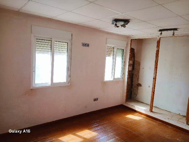 Imagen 5 Inmueble 303197 - Piso en venta en Onda /  Frente al colegio Ceip Baltasar Rull,  parquing delante