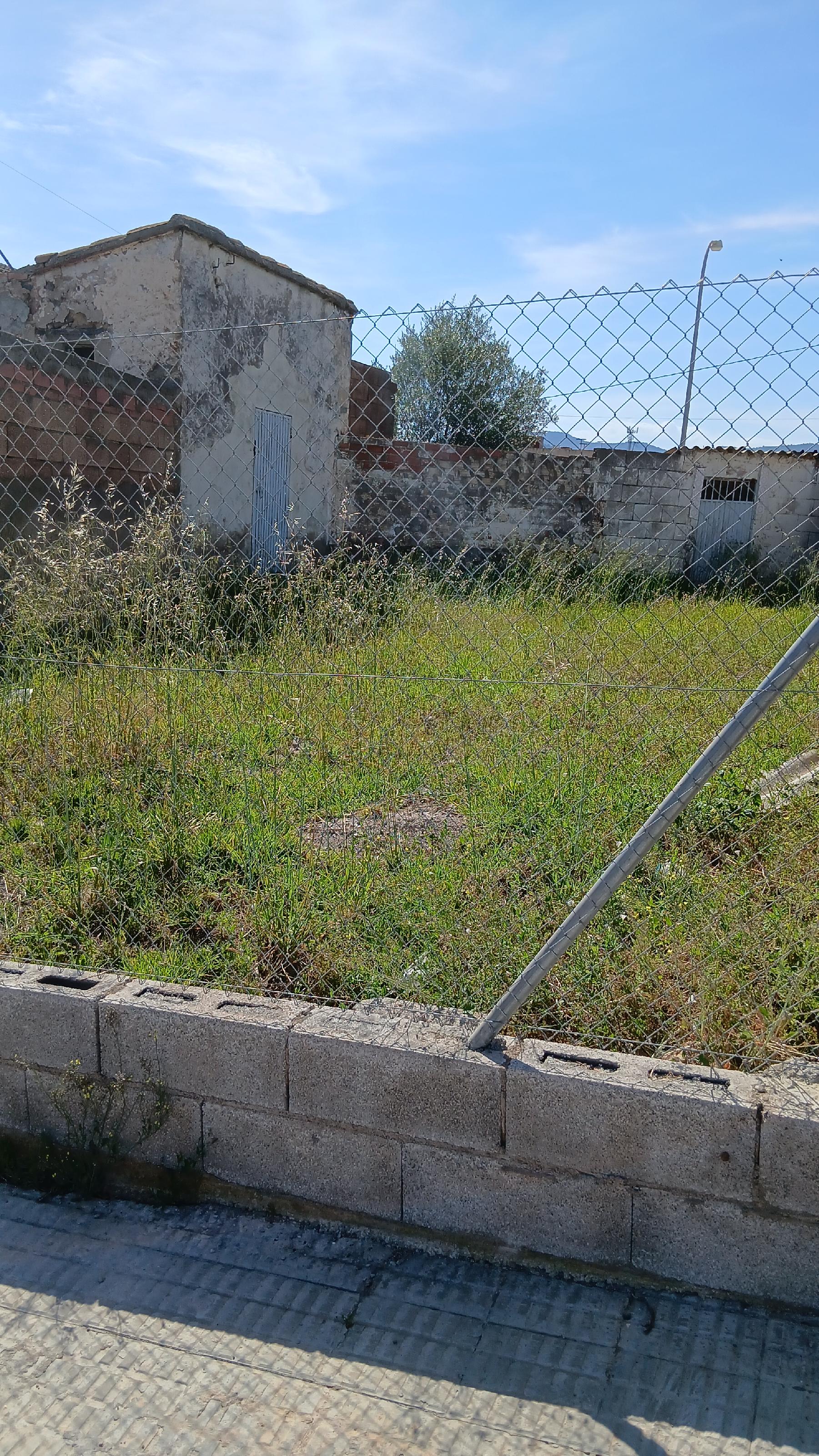 Imagen 4 Casa Pareada en venta en Onda /  Casa con muchas posibilidades, para reformar,sin acceso