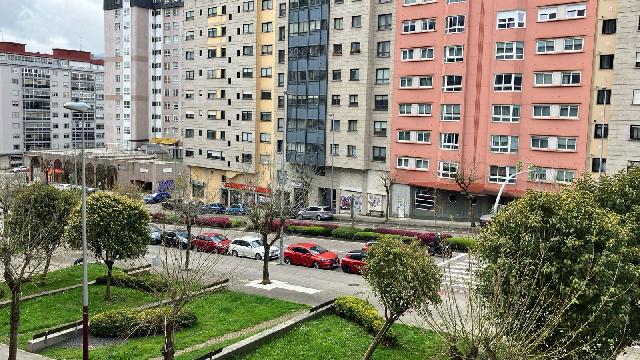 Imagen 5 Inmueble 301305 - Apartamento en alquiler en Vigo / Coia cercanias al estadio Balaidos con plaza de garage