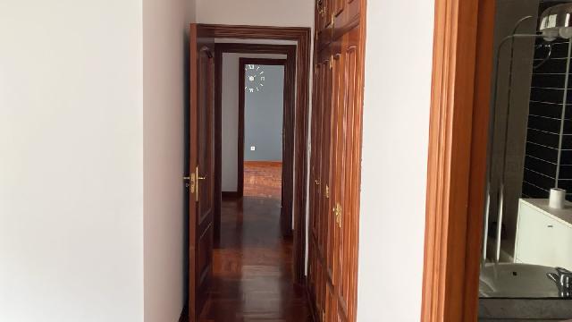 Imagen 6 Inmueble 301305 - Apartamento en alquiler en Vigo / Coia cercanias al estadio Balaidos con plaza de garage