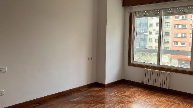 Imagen 9 Inmueble 301305 - Apartamento en alquiler en Vigo / Coia cercanias al estadio Balaidos con plaza de garage