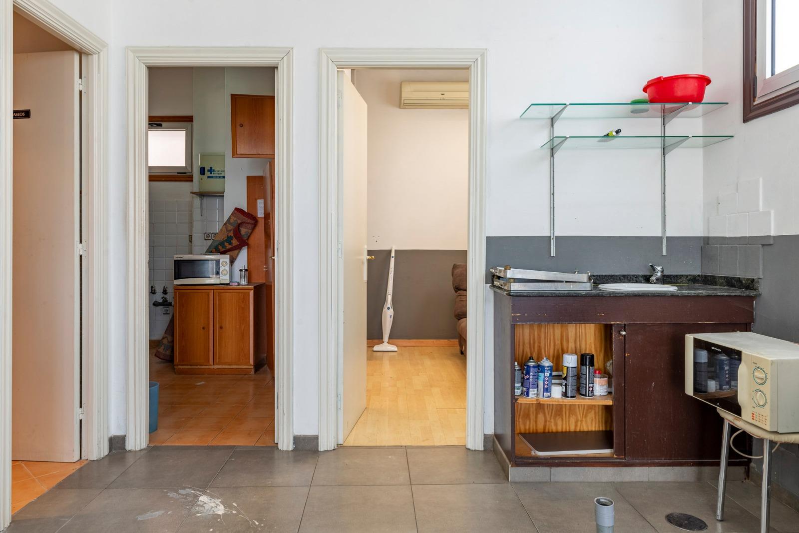 Imagen 9 Local Comercial en venta en Vigo / Zona Ramon Neto