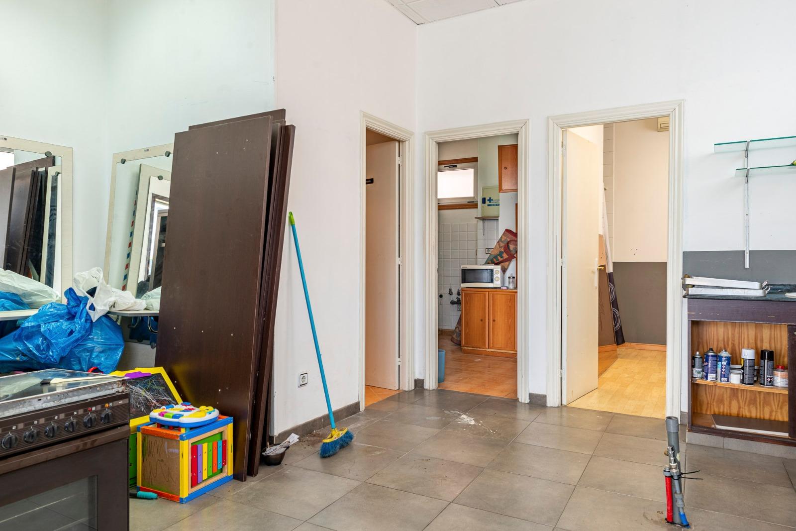 Imagen 11 Local Comercial en venta en Vigo / Zona Ramon Neto