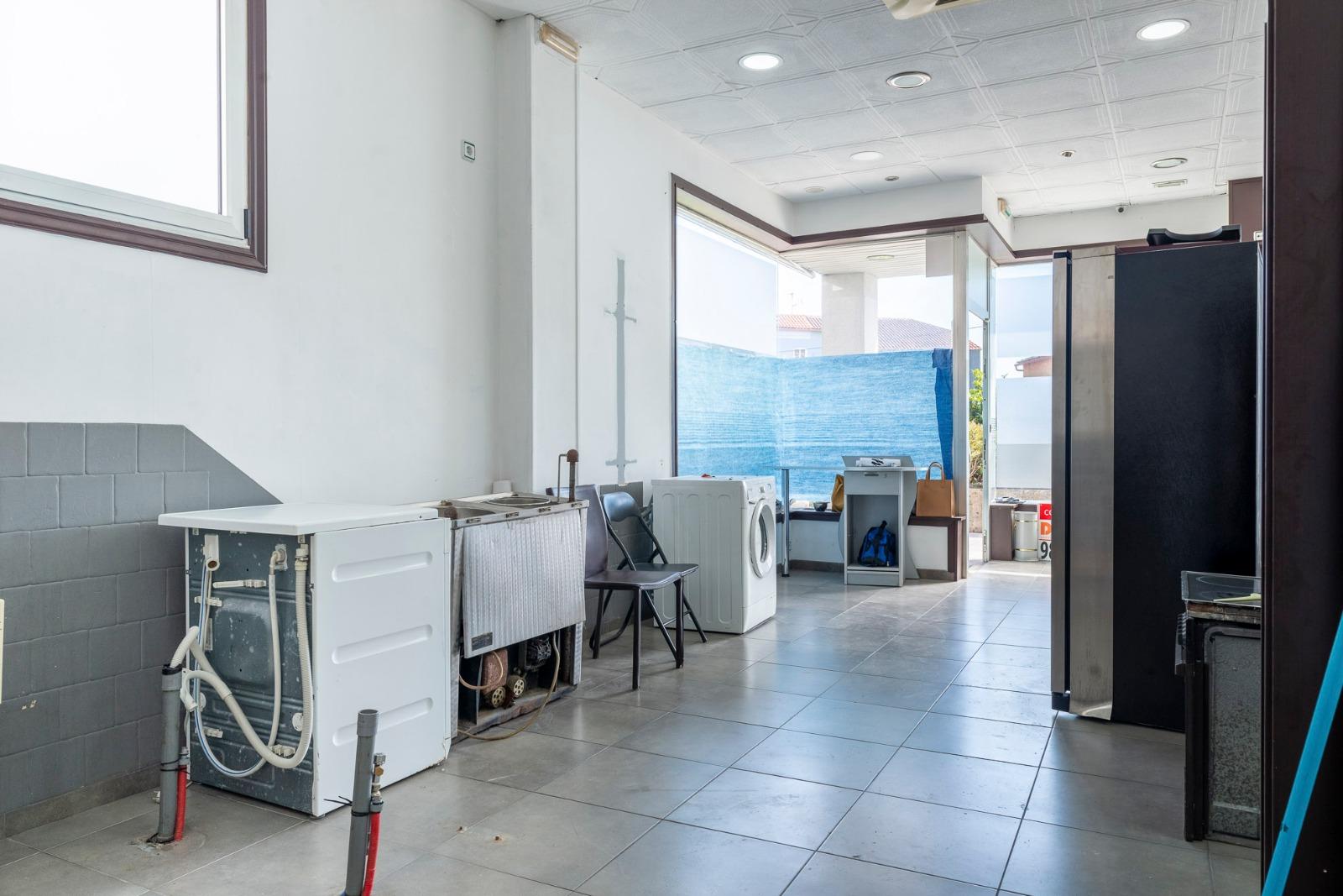 Imagen 16 Local Comercial en venta en Vigo / Zona Ramon Neto