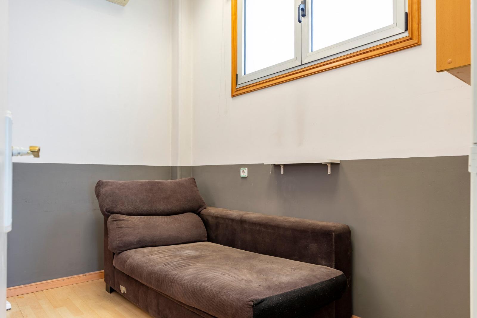 Imagen 20 Local Comercial en venta en Vigo / Zona Ramon Neto