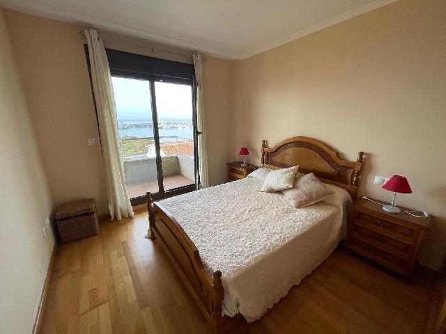 Imagen 10 Inmueble 302542 - Apartamento en alquiler en Sanxenxo / Frente a la playa de Carabuxeiras 