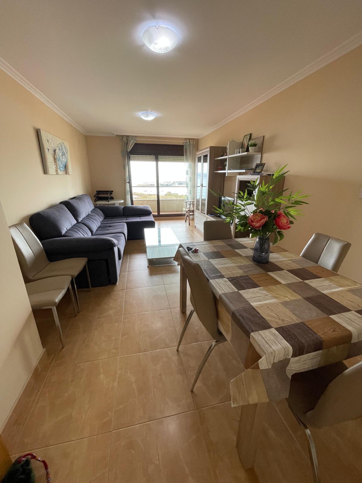Imagen 4 Apartamento en alquiler en Sanxenxo / Frente a la playa de Carabuxeiras 