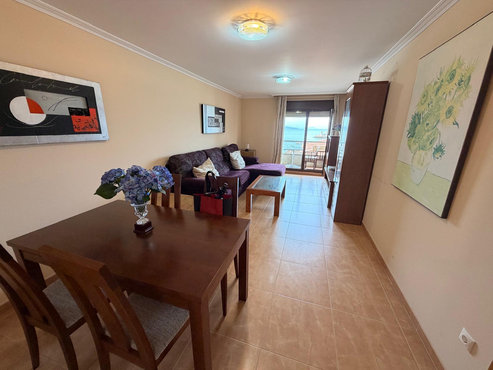 Imagen 4 Apartamento en alquiler en Sanxenxo / Frente a la playa de Carabuxeiras 