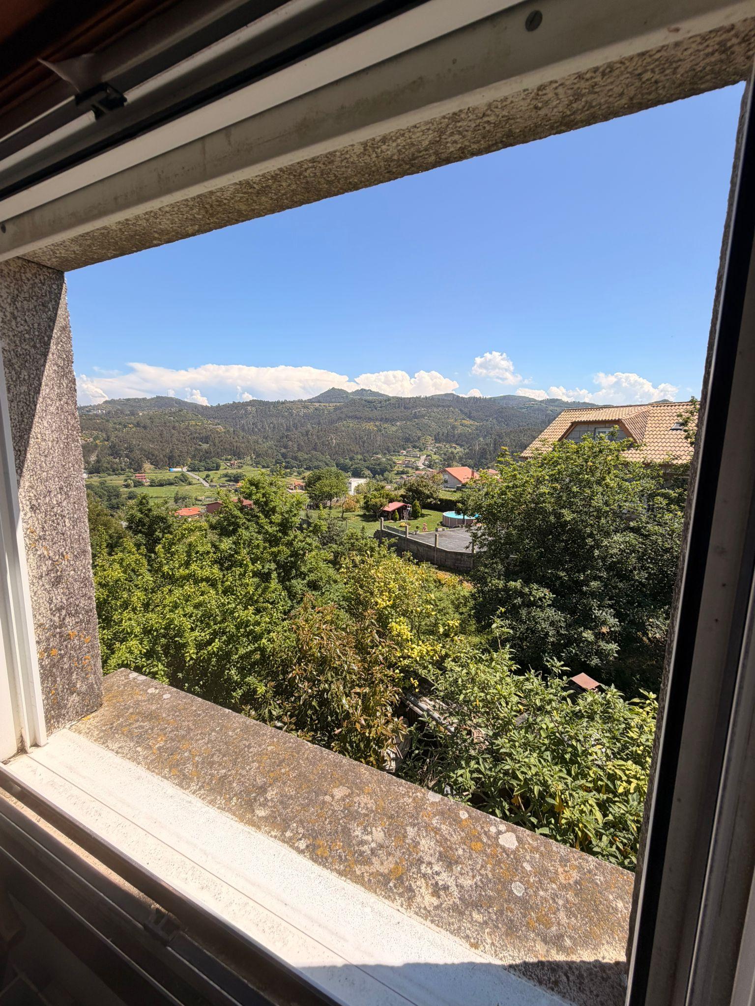 Imagen 18 Casa Aislada en venta en Vigo / Frente al parque de Fragoselo 