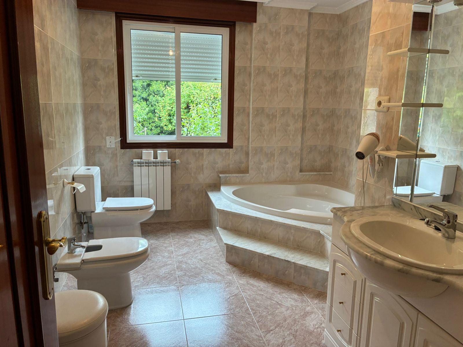 Imagen 18 Casa Aislada en venta en Porriño O / A 10 min del centro de Porriño 