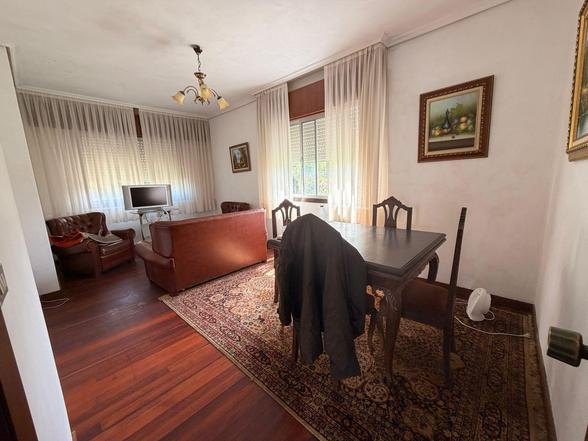 Imagen 5 Casa Aislada en venta en Vigo / Zona residencial de Bembrive, vistas al mar