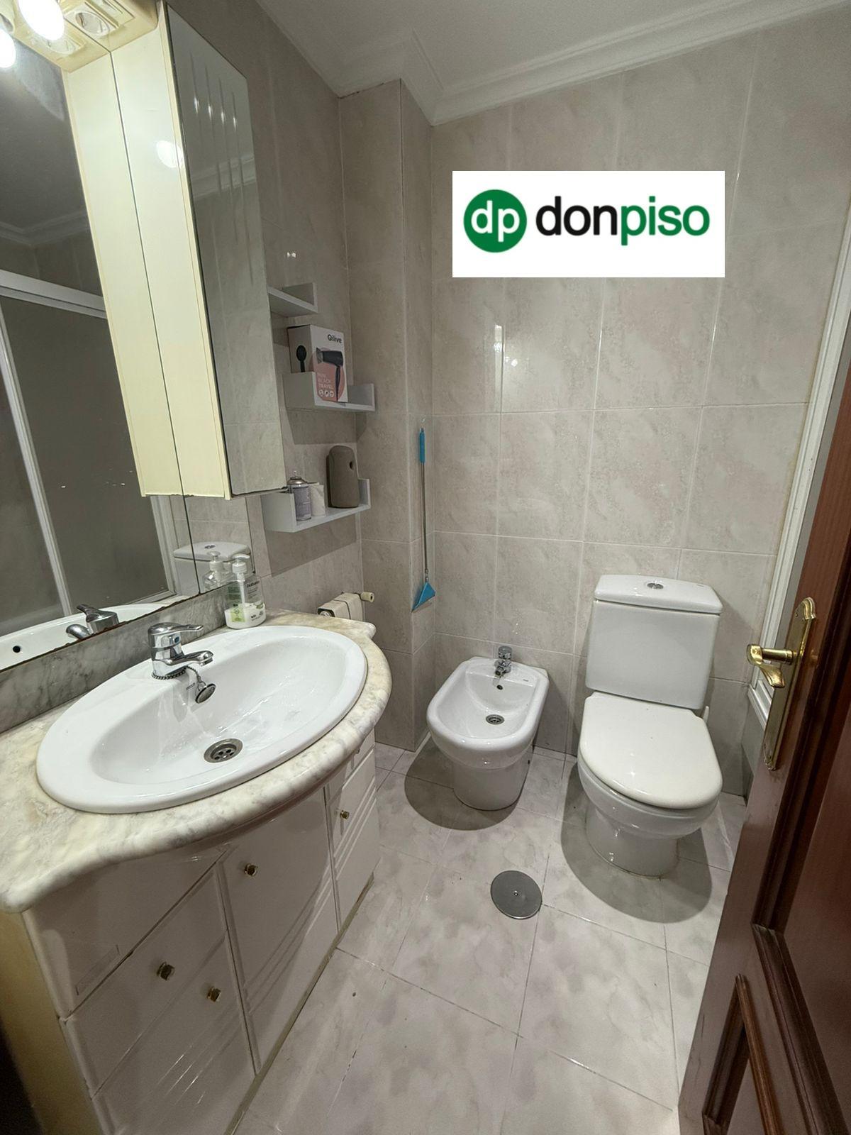 Imagen 5 Apartamento en venta en Vigo / En el corazon de la Plaza de la Miñoca