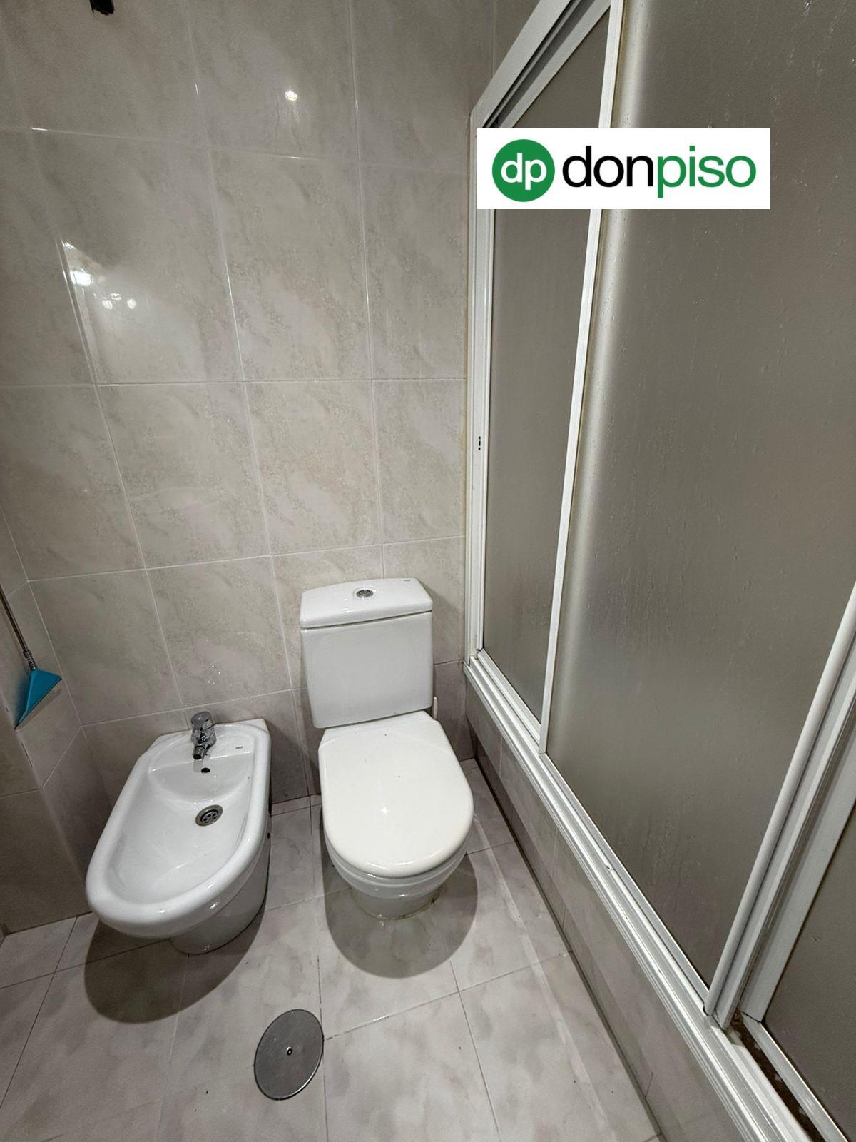 Imagen 3 Apartamento en venta en Vigo / En el corazon de la Plaza de la Miñoca