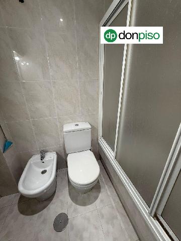 Imagen 3 Inmueble 303888 - Apartamento en venta en Vigo / En el corazon de la Plaza de la Miñoca