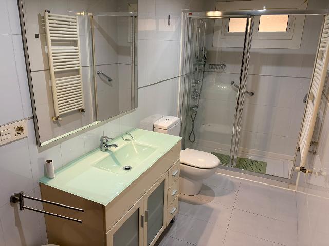 Imagen 13 Inmueble 305102 - Piso en venta en Vigo / Sobre Av Camelias cerca de parque O Castro