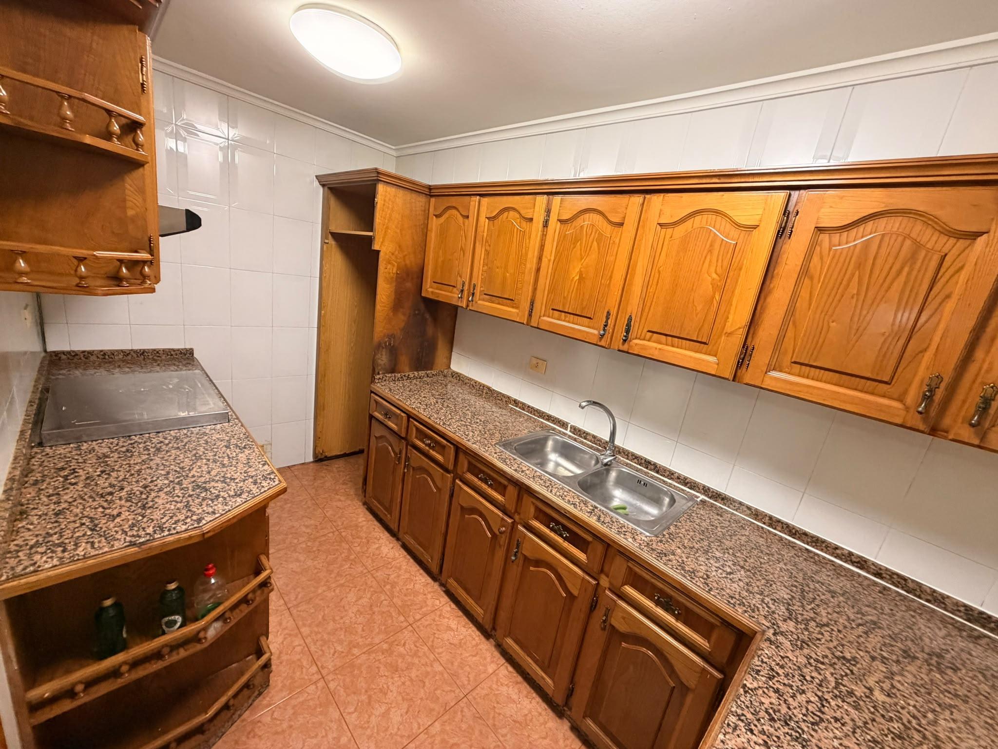 Imagen 4 Piso en venta en Vigo / Sobre Av Camelias cerca de parque O Castro