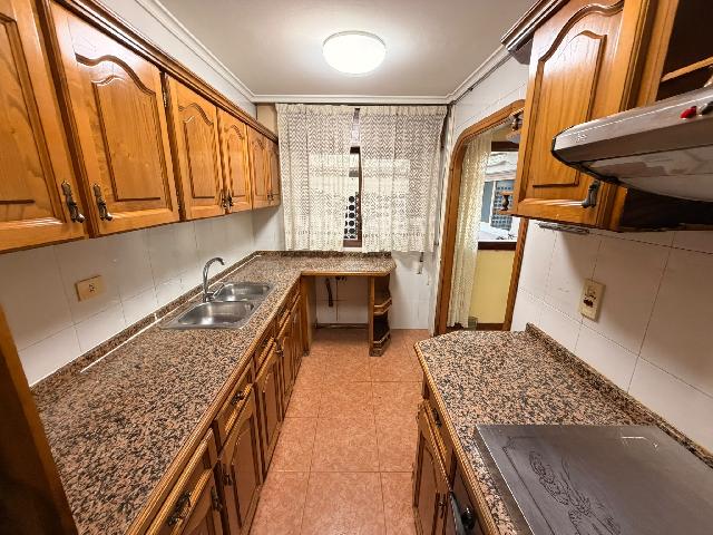 Imagen 5 Inmueble 305102 - Piso en venta en Vigo / Sobre Av Camelias cerca de parque O Castro
